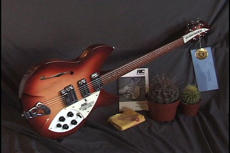 Rickenbacker Model 1998PT Pete Townshend LE